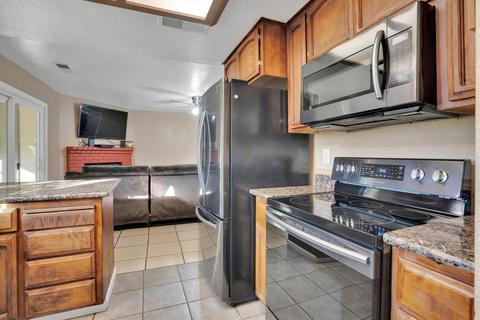 1300 Cape Cod Dr, Modesto, CA 95358 photo 14