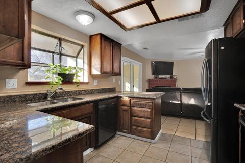 1300 Cape Cod Dr, Modesto, CA 95358 photo 13