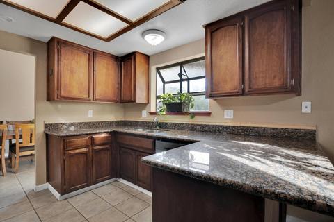 1300 Cape Cod Dr, Modesto, CA 95358 photo 15