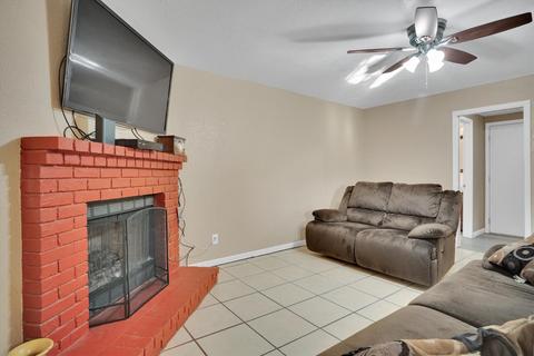 1300 Cape Cod Dr, Modesto, CA 95358 photo 17
