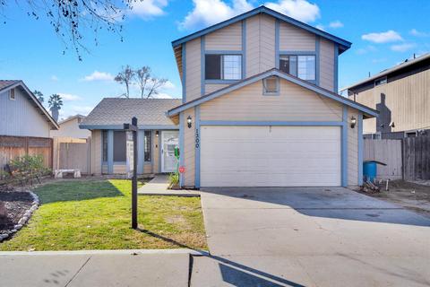 1300 Cape Cod Dr, Modesto, CA 95358 photo 2
