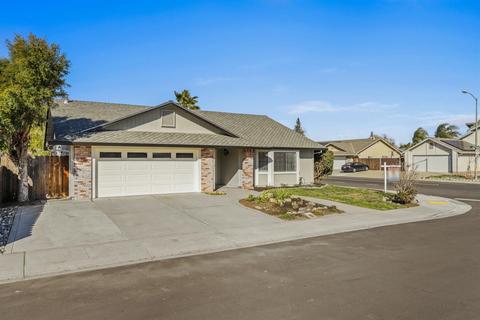 449 Swallow Ct, Manteca, CA 95336 photo 2