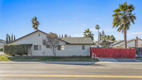 449 Swallow Ct, Manteca, CA 95336 photo 4