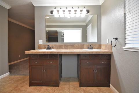 1740 Carleton Dr, Turlock, CA 95382 photo 38