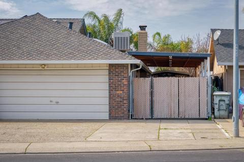 14737 Pueblo Dr, Manteca, CA 95336 photo 4
