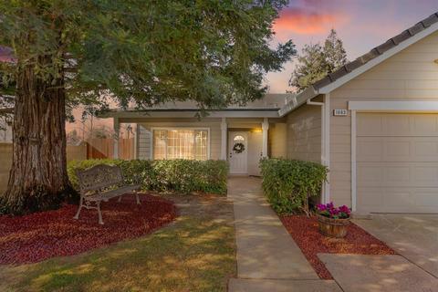 1663 Twisted River Dr, Linda, CA 95901 photo 2