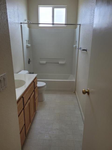 694 Anna Dr, Ripon, CA 95366 photo 13