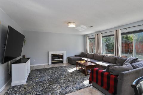 2054 Fieldview Dr, Tracy, CA 95377 photo 13