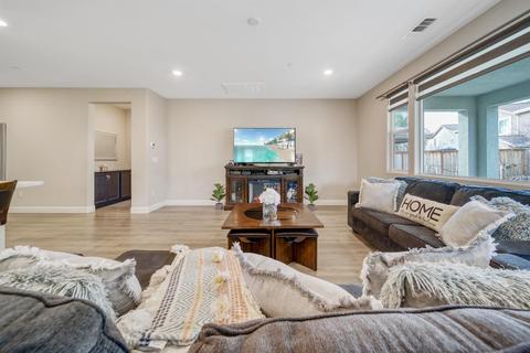 371 Defender Ln, Tracy, CA 95377 photo 22
