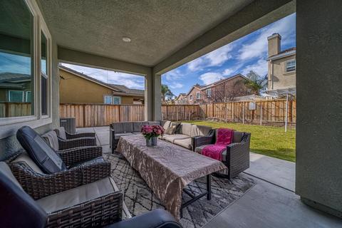 371 Defender Ln, Tracy, CA 95377 photo 7
