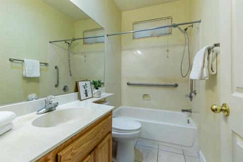 2043 Azevedo Ave, Manteca, CA 95337 photo 13