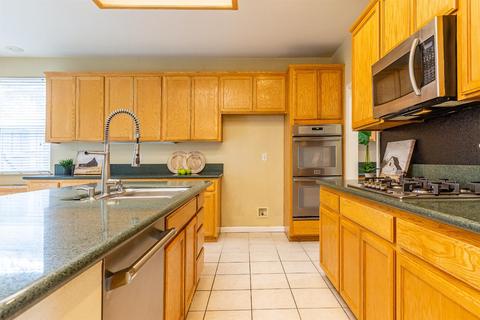 2043 Azevedo Ave, Manteca, CA 95337 photo 10