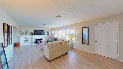 1125 Half Moon Dr, Modesto, CA 95350 photo 5