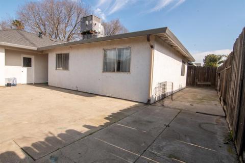 512 Mount Everest Ct, Modesto, CA 95358 photo 19
