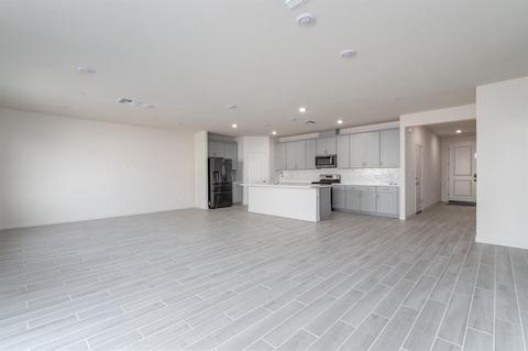 1827 Medford, Manteca, CA 95337 photo 11