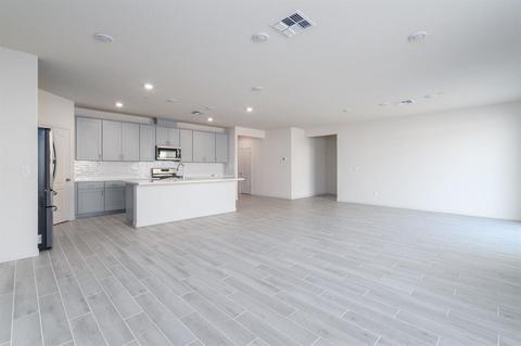 1827 Medford, Manteca, CA 95337 photo 10