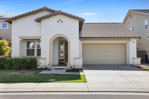 2704 Amir Dr, Modesto, CA 95355 photo 1