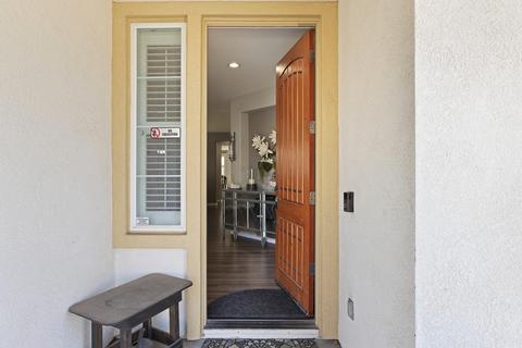 2704 Amir Dr, Modesto, CA 95355 photo 2
