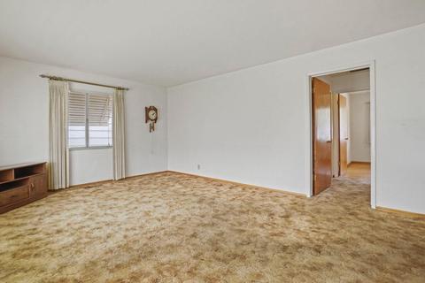 701 Cardinal St, Lodi, CA 95240 photo 4