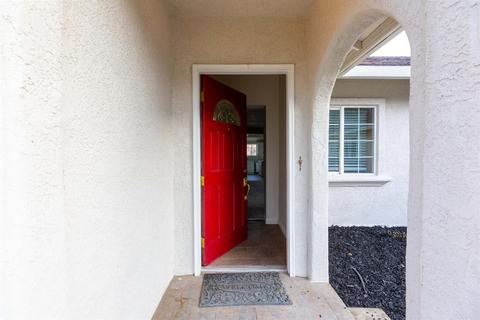 2105 Live Oak Ct, Modesto, CA 95351 photo 9