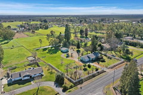 2866 E Forest Lake Rd, Acampo, CA 95220 photo 1