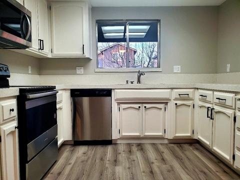 1309 Markham Ave, Modesto, CA 95358 photo 2