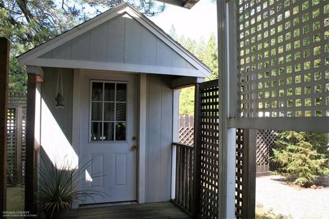 38 Candy Ln, Grass Valley, CA 95945 photo 4