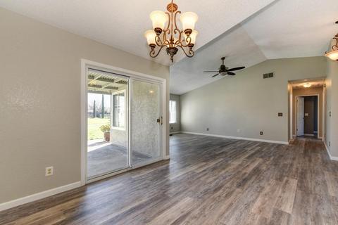 8310 Derringer Ct, Elverta, CA 95626 photo 11