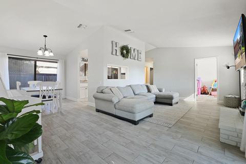 652 Rondee Ln, Turlock, CA 95382 photo 13