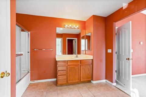 2004 Saint Peters St, Modesto, CA 95355 photo 23