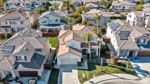 1481 Kyle Ct, Tracy, CA 95377 photo 2