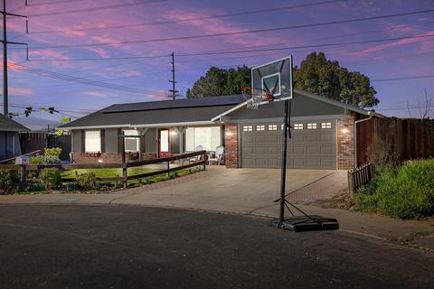 2409 Venus Dr, Ceres, CA 95307 photo 1