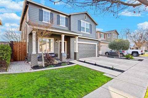 562 Meandering Ln, Turlock, CA 95382 photo 3