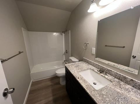216 E Vine St, Lodi, CA 95240 photo 15