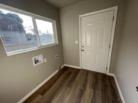 216 E Vine St, Lodi, CA 95240 photo 8