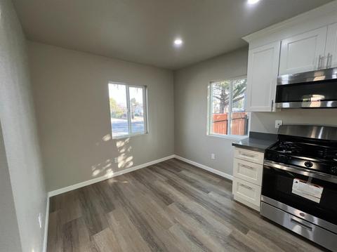 216 E Vine St, Lodi, CA 95240 photo 7