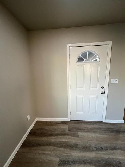 216 E Vine St, Lodi, CA 95240 photo 3