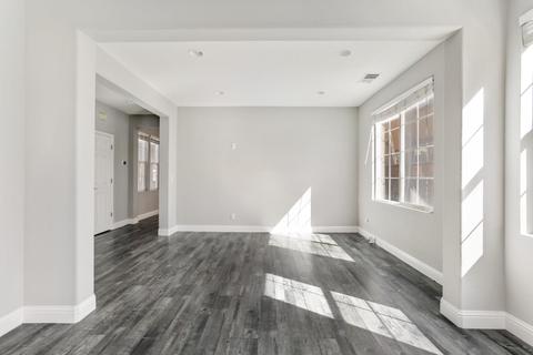 562 General Ln, Tracy, CA 95377 photo 5