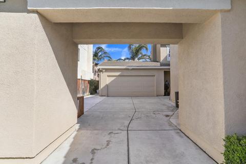 562 General Ln, Tracy, CA 95377 photo 2