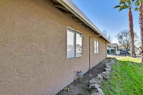 1008 Sanford Pl, Manteca, CA 95337 photo 5