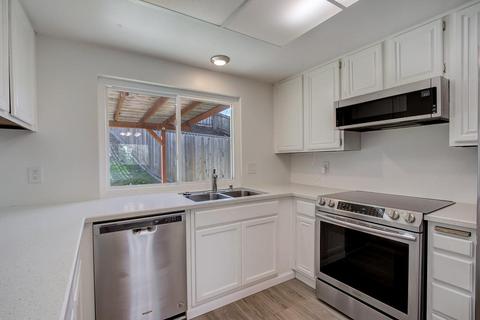 8229 Foxfire Dr, Orangevale, CA 95662 photo 4