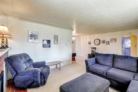2415 Miller Ave, Modesto, CA 95354 photo 4