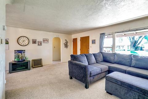 2415 Miller Ave, Modesto, CA 95354 photo 5