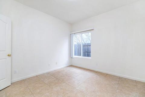2814 Bellows St, Davis, CA 95618 photo 26