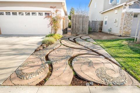2814 Bellows St, Davis, CA 95618 photo 3