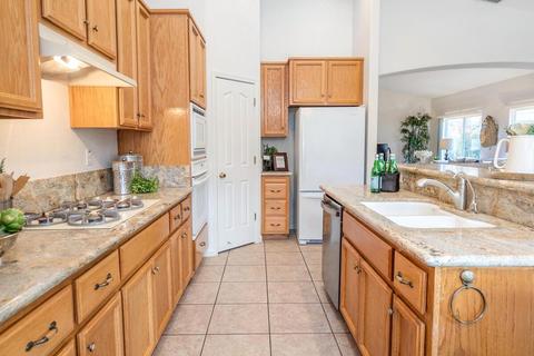 2814 Bellows St, Davis, CA 95618 photo 16