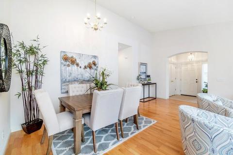 2814 Bellows St, Davis, CA 95618 photo 9