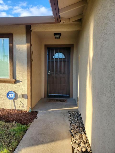 537 N Argonaut St, Manteca, CA 95336 photo 2