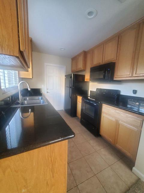 537 N Argonaut St, Manteca, CA 95336 photo 6