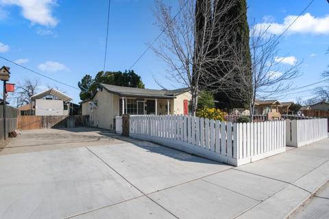 1947 Pleasant Ave, Ceres, CA 95307 photo 2
